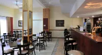 Cresta Botsalo Hotel - bars