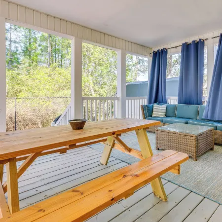 Beaches, Fishing & More! Sleek Home in Pensacola