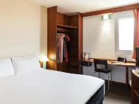 Ibis Douala Hotels in Douala