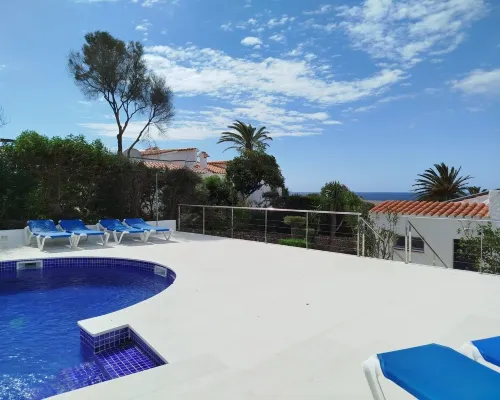 3min. Walk to the beach, Villa Bini Perla, sea view, sunny, quiet location Hotels in Binibeca