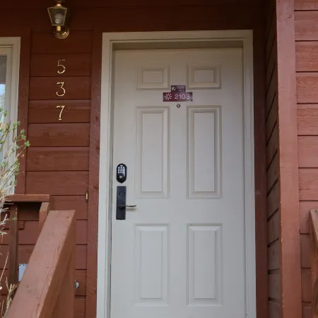 Jackson Luxe: Teton Views & Downtown Vibes 2 Bedroom Townhouse