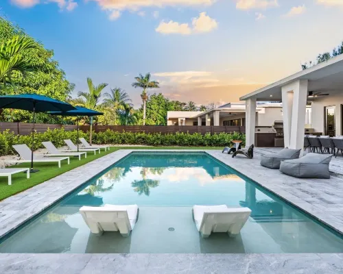 Miami Ultra Villa w Pool by Glam Homes Hotels in Golden Glades