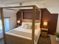 The Hurt Arms Hotels in 