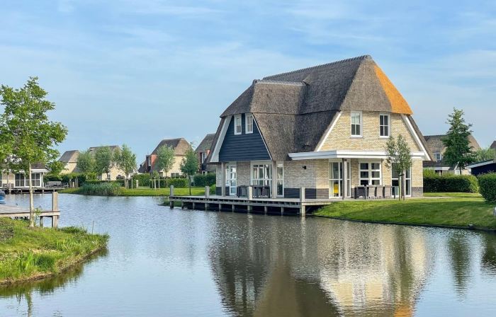 Villa in Friesland with Sauna and Whirlpool