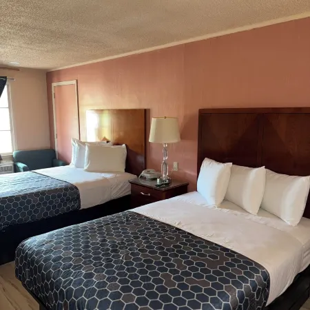 Scottish Inn and Suites Perry