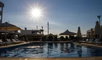 Mariandy Hotel - Pools