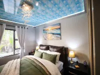 Luxury 2-Bedroom Apartment Near or Tambo with Private Garden & Heated Pool Hotels in Benoni