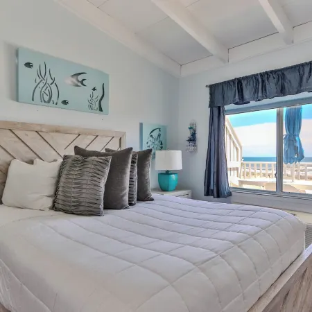 Sea Crest