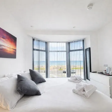 399 Prom - Blackpool Hotel Отели рядом с достопримечательностью «Парк Стэнли»