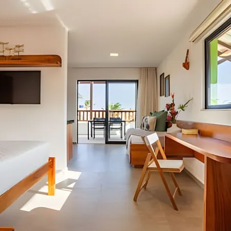Arara House