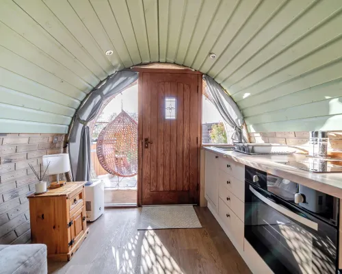 Cosy Escape Heated Luxury Pod with Hot Tub Hotel a Sheerness