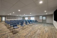 Holiday Inn Express & Suites PASO ROBLES by IHG - 3-Star