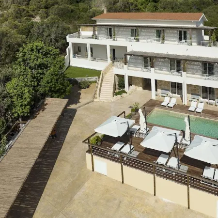 Mercury Beach Hotel