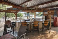Al's Hideaway Cabin and RV Space, LLC - Homestays