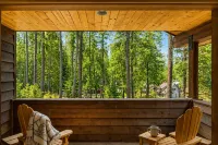 Just Plain Getaway 3 Bedroom Home by NW Comfy Cabins by RedAwning