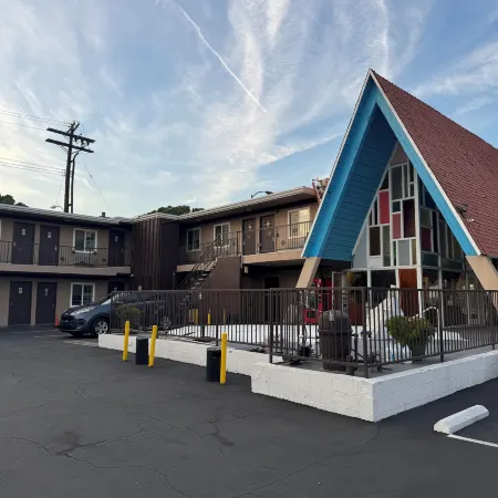 La Casa Inn