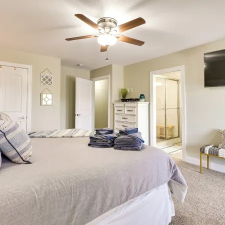 Chic Spring City Townhome on Watts Bar Lake!
