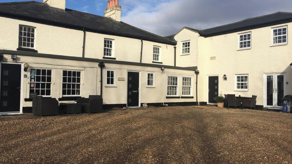 4 Bedroom 4 Bathroom House Near St Neots