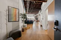 Bright and Spacious Condo Only Steps to Broadway + FREE Parking - Bungalows