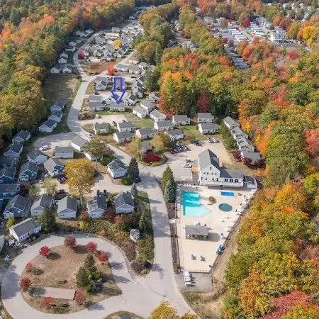 Cozy 2 Bed Cottage on Resort with Pool Jacuzzi GameRoom 1 Mile to Wells Beach!