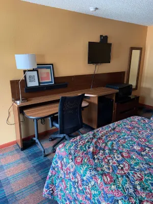 Luxury Inn Forrest City - Pet friendly