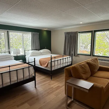 Boulder Twin Lakes Inn