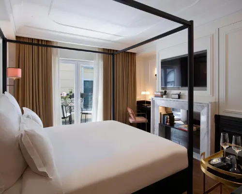 Villa Brown Ermou, a Member of Brown Hotels Hotels near Athens Gallery