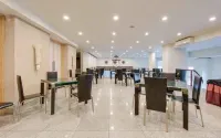 Kenari Tower Pantai Losari Makassar - servizio colazione