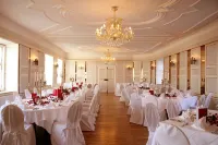 Schlosshotel Neufahrn - Airport Shuttle