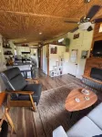 Adventurous tiny house! Located on 1 acre surrounded by evergreen forest - 4-Star