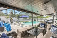 Private Heated Salt Water Pool Oasis • 10 Mins to Clearwater Beach - สระว่ายน้ำส่วนตัว