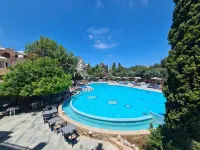 Basilica Holiday Resort - Kolam Renang