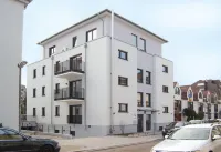 Seeger Living Premium West - Condos