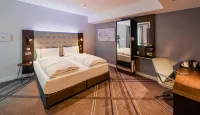Ibis Styles Stuttgart - Pools