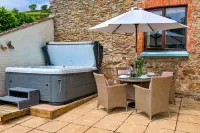 Coulscott Stay for Four - homestay