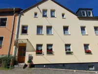 Frühstückspension "Metilstein" - parking
