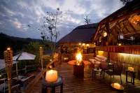 Serena Mivumo River Lodge - parking