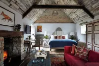 Mr & MRS Smith Artist Residence Oxfordshire - bar