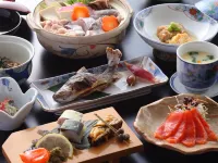 Nakanoyu Onsen Ryokan โรงแรมใกล้สะพานทาชิโระ