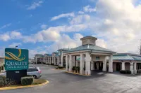 Quality Inn & Suites Clinton - Jackson West - Parkering