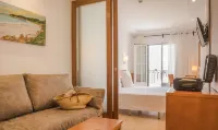 Hotel Jeni & Restaurant - พร้อมWifi