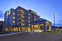 Courtyard Somerset - Parking