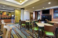 Fairfield Inn & Suites by Marriott  Albany - parking