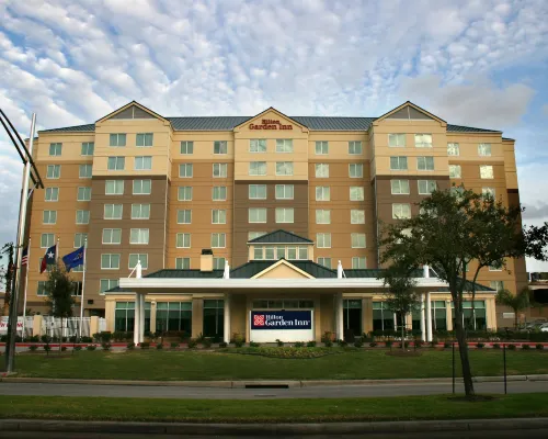 Hilton Garden Inn Houston/Galleria Area Hoteles cerca de Parque Water Wall