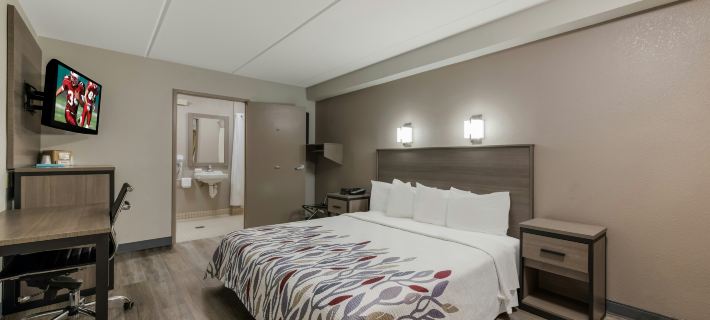 Red Roof Inn Hickory Hotels in Catawba County