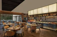 Surat Marriott Hotel - servizio colazione