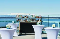 Hilton Anchorage - bar