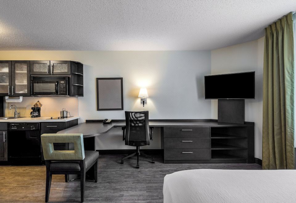 Candlewood Suites Glen Allen - Short Pump - Housity