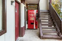 Red Roof Inn Anderson, IN - Pet friendly