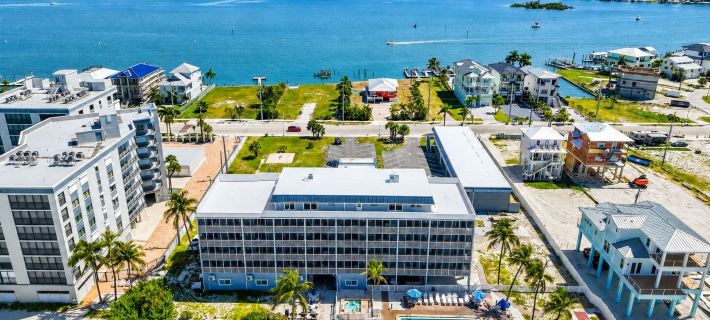 Windward Passage Resort Hotels in Fort Myers Beach